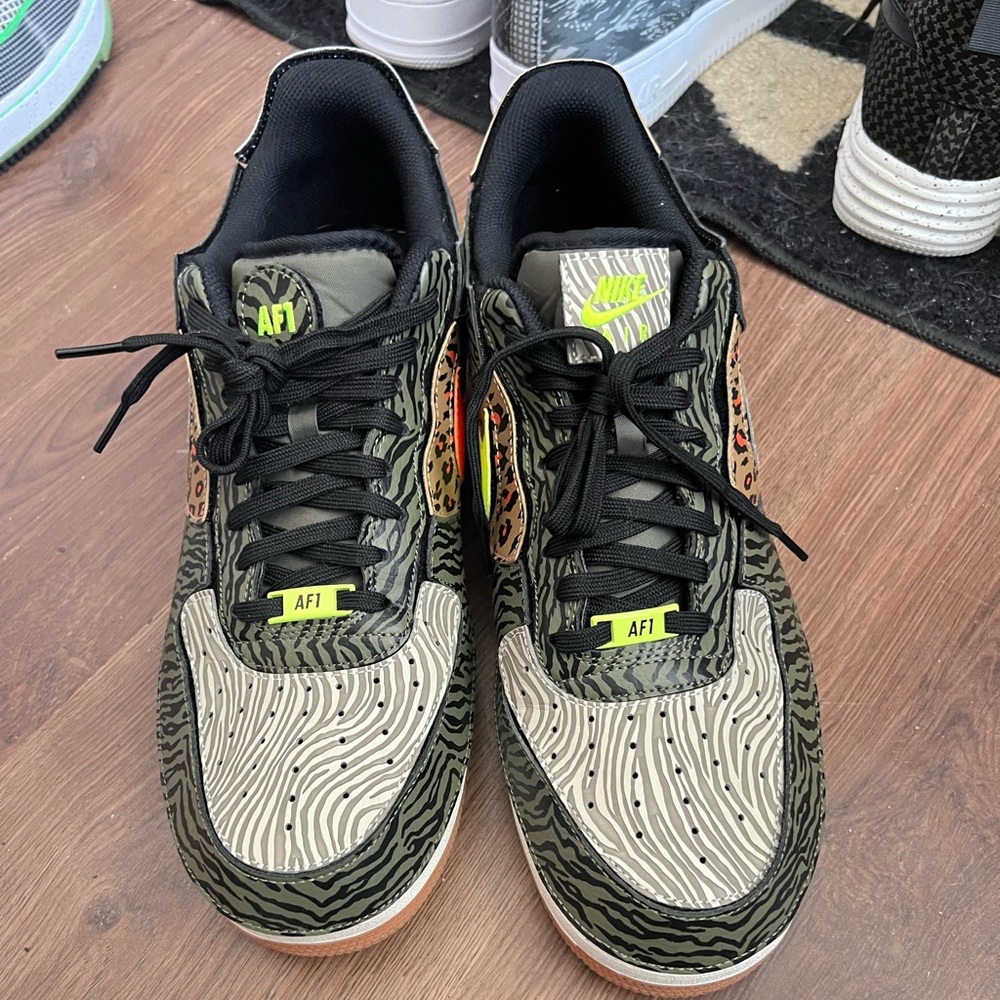 Air Force 1 animal print 1/1 size 13 Rare!